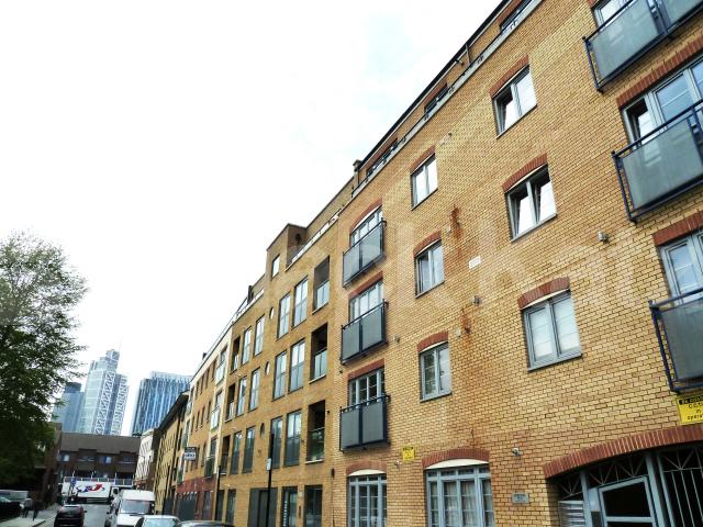 			New Instruction, 2 Bedroom, 1 bath, 1 reception Flat			 Chicksand Street, BRICK LANE